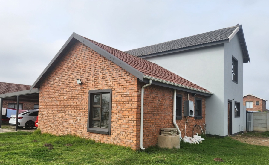 4 Bedroom Property for Sale in Levallia Western Cape